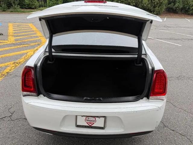2019 Chrysler 300 Touring