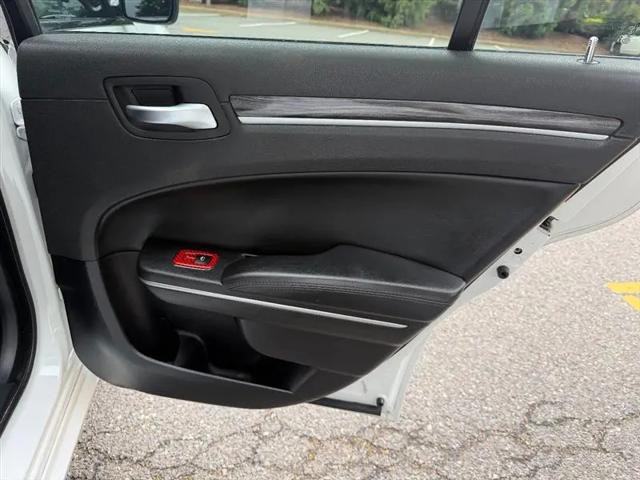 2019 Chrysler 300 Touring