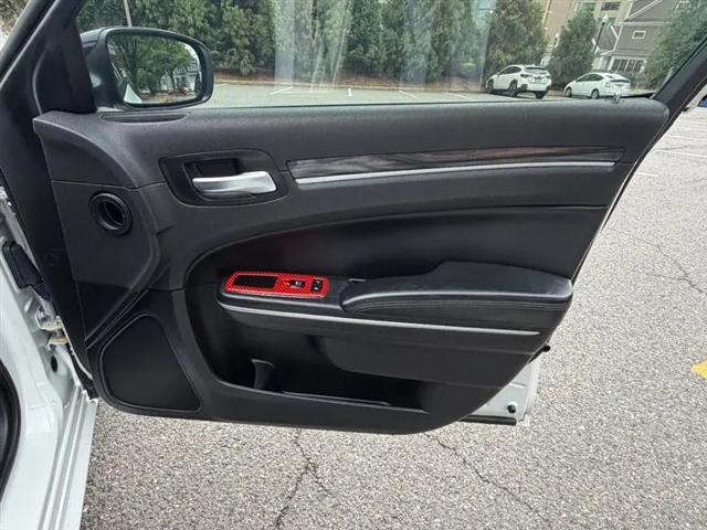 2019 Chrysler 300 Touring