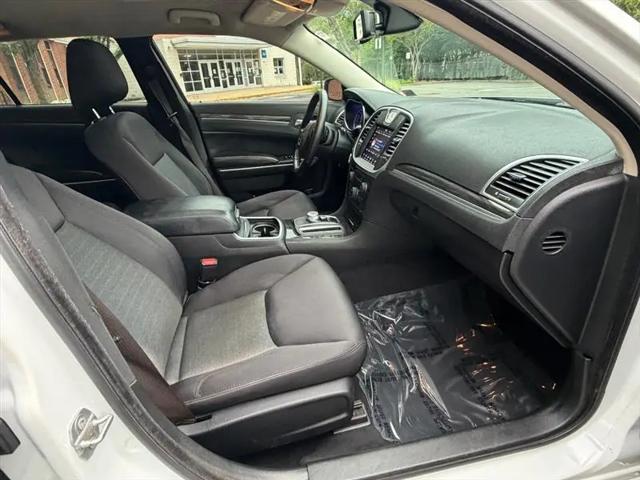 2019 Chrysler 300 Touring