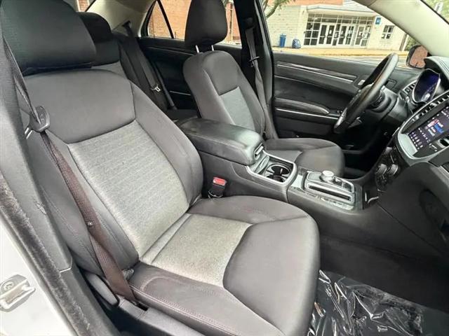 2019 Chrysler 300 Touring