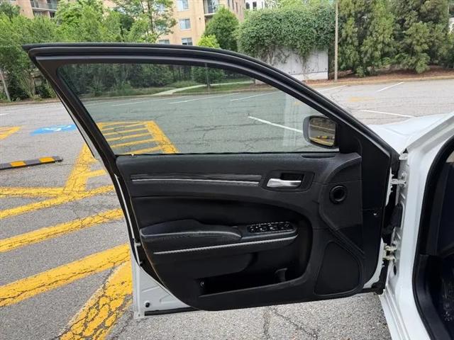 2019 Chrysler 300 Touring