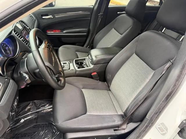 2019 Chrysler 300 Touring
