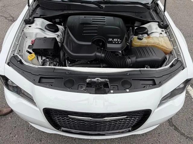 2019 Chrysler 300 Touring