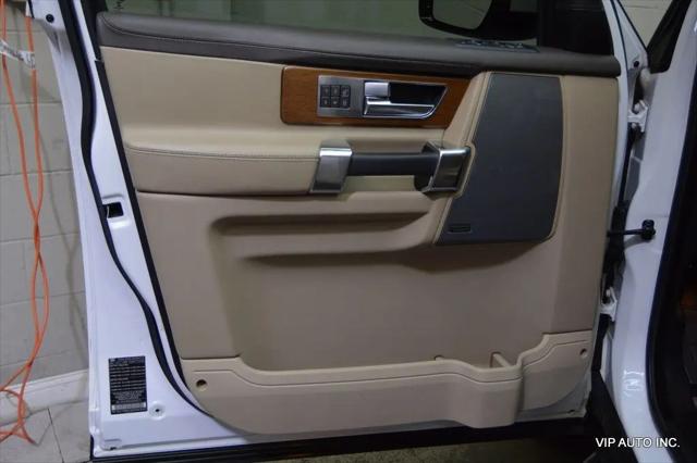 2016 Land Rover LR4 HSE LUX