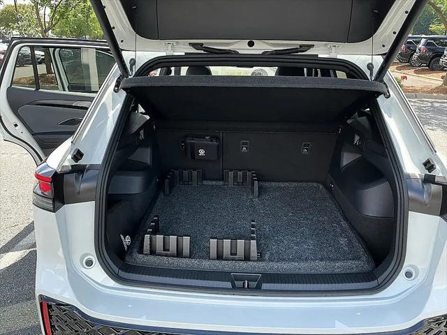 2026 Volkswagen Tiguan SEL R-Line Turbo