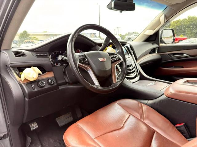 2019 Cadillac Escalade Luxury