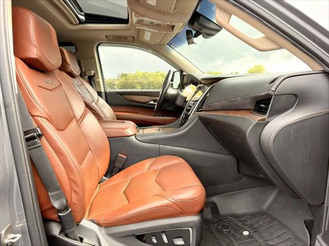 2019 Cadillac Escalade Luxury