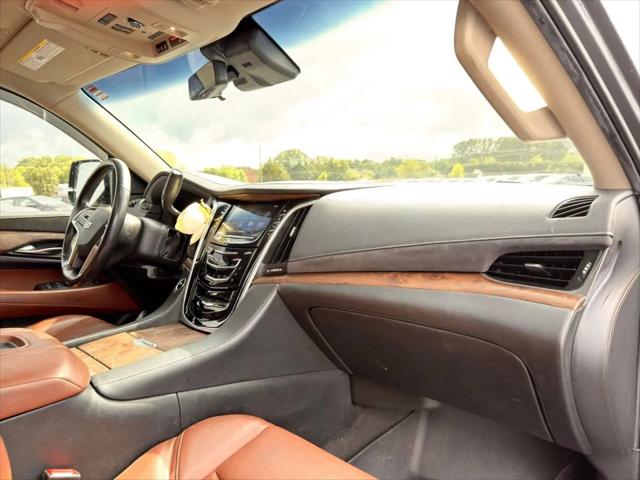 2019 Cadillac Escalade Luxury