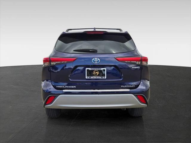 2021 Toyota Highlander Hybrid Platinum
