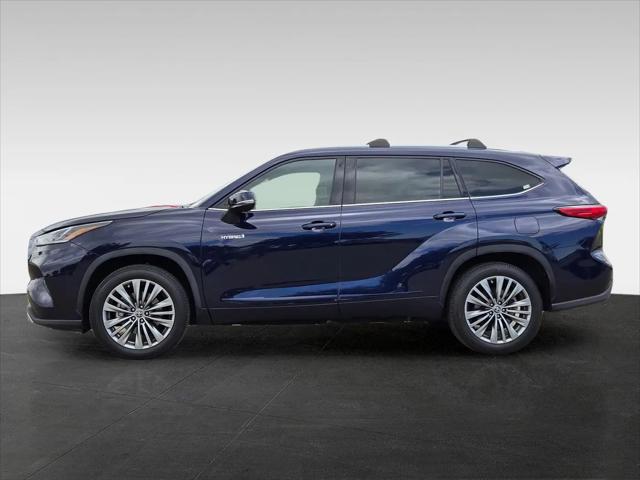 2021 Toyota Highlander Hybrid Platinum