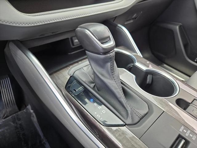 2021 Toyota Highlander Hybrid Platinum
