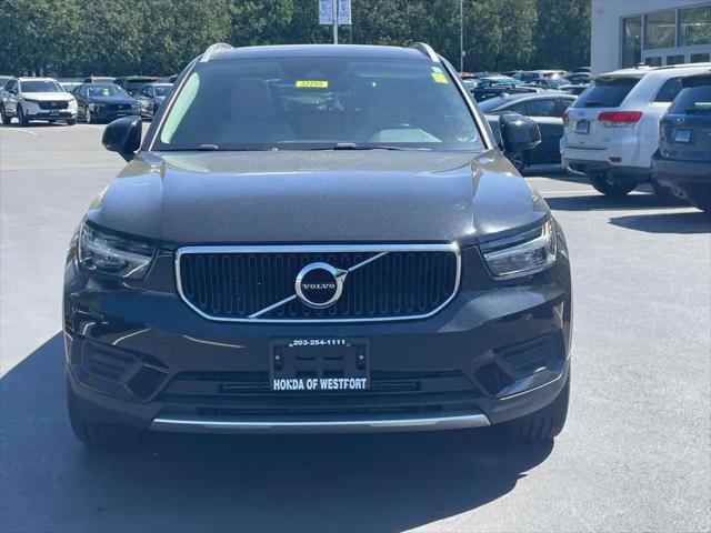 2019 Volvo XC40 T5 Momentum