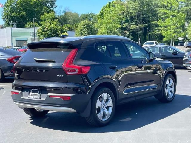 2019 Volvo XC40 T5 Momentum