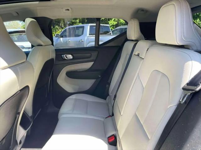 2019 Volvo XC40 T5 Momentum