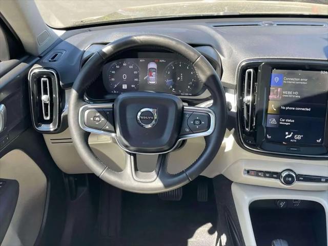 2019 Volvo XC40 T5 Momentum