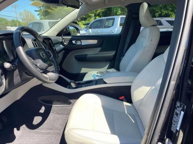 2019 Volvo XC40 T5 Momentum