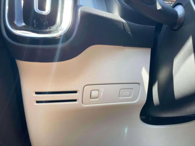 2019 Volvo XC40 T5 Momentum