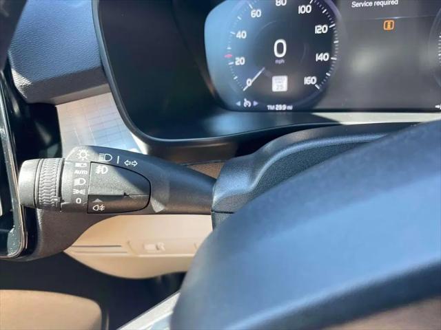 2019 Volvo XC40 T5 Momentum