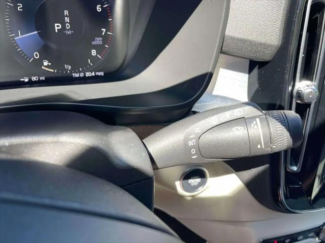 2019 Volvo XC40 T5 Momentum