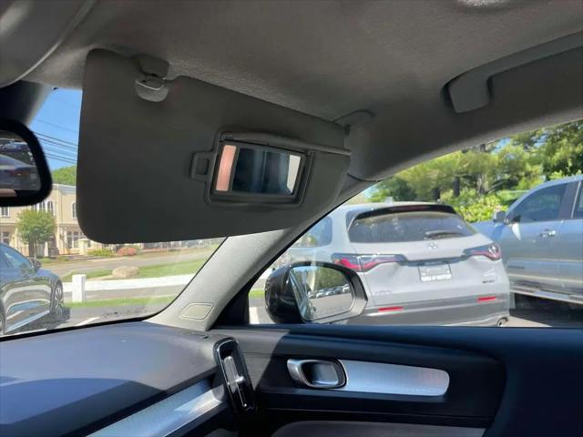 2019 Volvo XC40 T5 Momentum