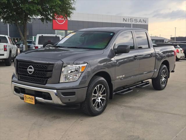 2024 Nissan Titan Crew Cab SV 4x2