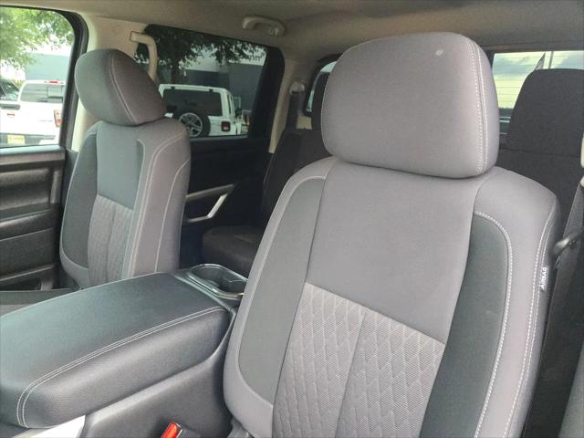 2024 Nissan Titan Crew Cab SV 4x2