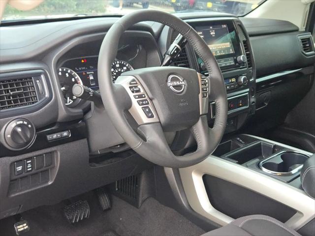 2024 Nissan Titan Crew Cab SV 4x2