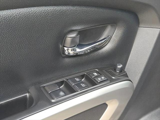 2024 Nissan Titan Crew Cab SV 4x2