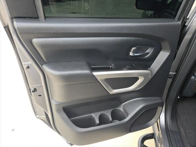 2024 Nissan Titan Crew Cab SV 4x2