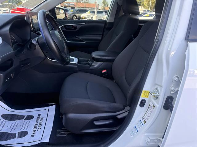 2021 Toyota RAV4 LE