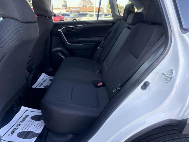 2021 Toyota RAV4 LE