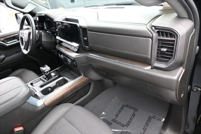 2023 Chevrolet Silverado 1500 2WD Crew Cab Short Bed LT