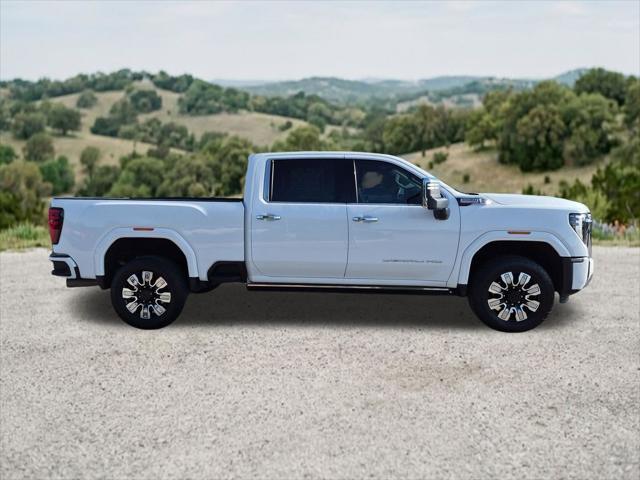 2024 GMC Sierra 2500HD 4WD Crew Cab Standard Bed Denali
