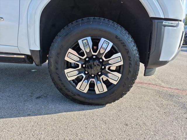 2024 GMC Sierra 2500HD 4WD Crew Cab Standard Bed Denali