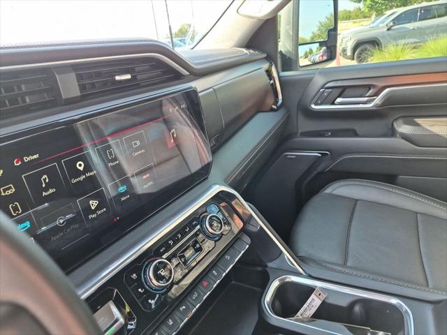 2024 GMC Sierra 2500HD 4WD Crew Cab Standard Bed Denali