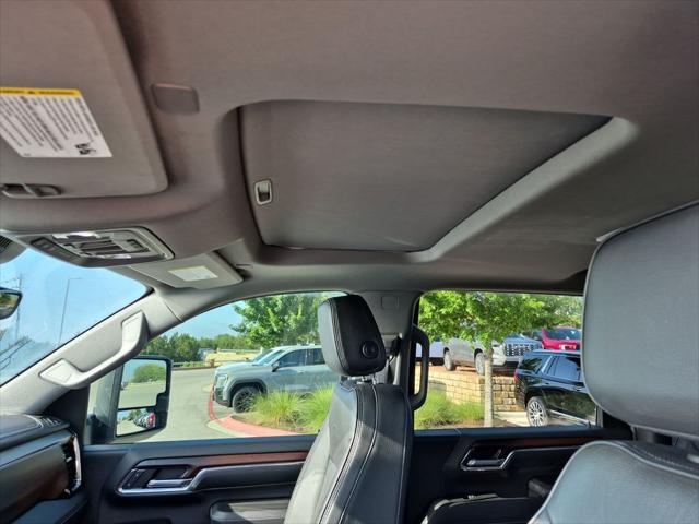 2024 GMC Sierra 2500HD 4WD Crew Cab Standard Bed Denali