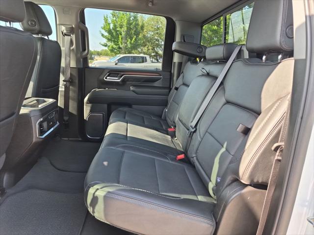 2024 GMC Sierra 2500HD 4WD Crew Cab Standard Bed Denali