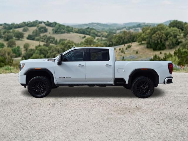 2022 GMC Sierra 2500HD 4WD Crew Cab Standard Bed AT4