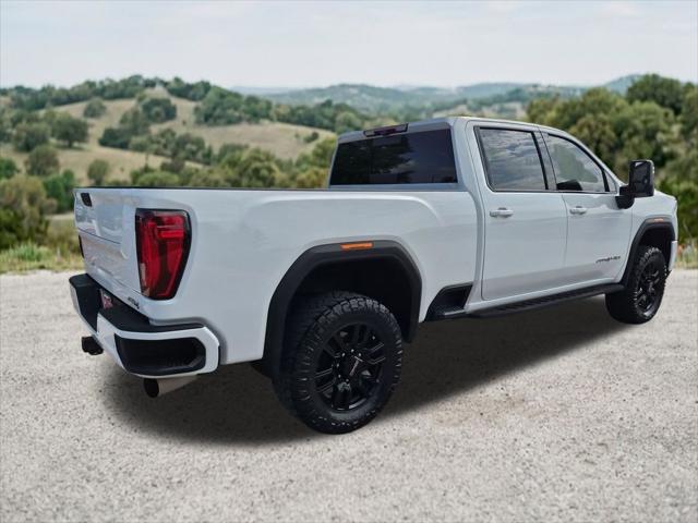 2022 GMC Sierra 2500HD 4WD Crew Cab Standard Bed AT4