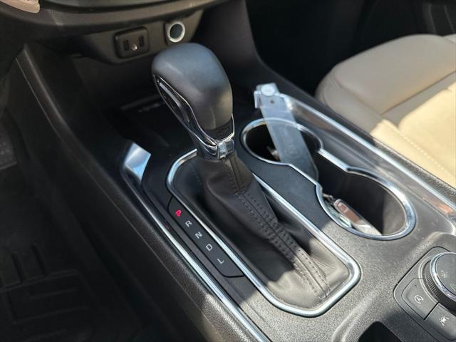 2023 Chevrolet Traverse FWD LT Leather