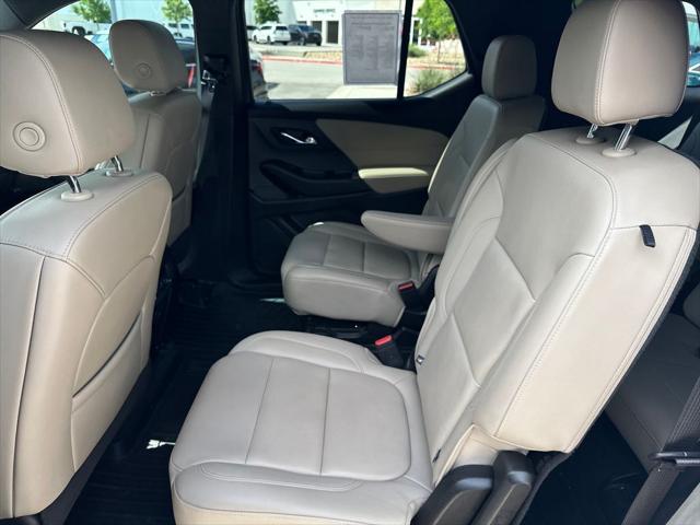 2023 Chevrolet Traverse FWD LT Leather