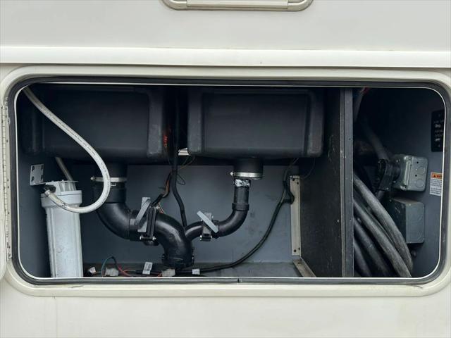 2020 Ford F-53 28A