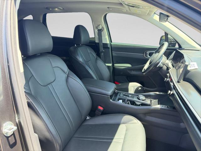 2025 Kia Sorento Hybrid EX