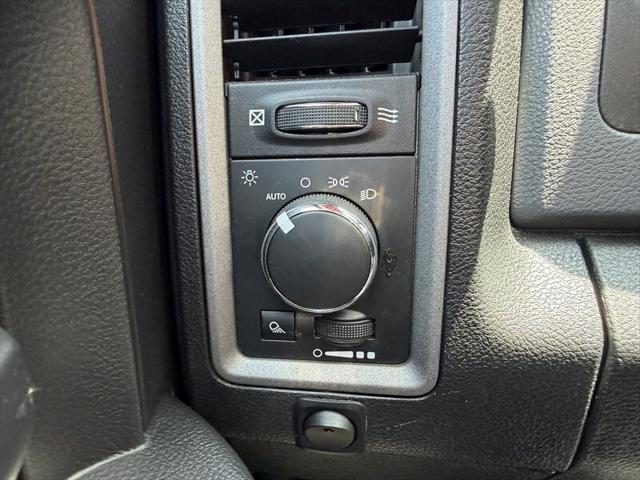 2017 Ram 1500 Tradesman Crew Cab 4x4 5'7" Box