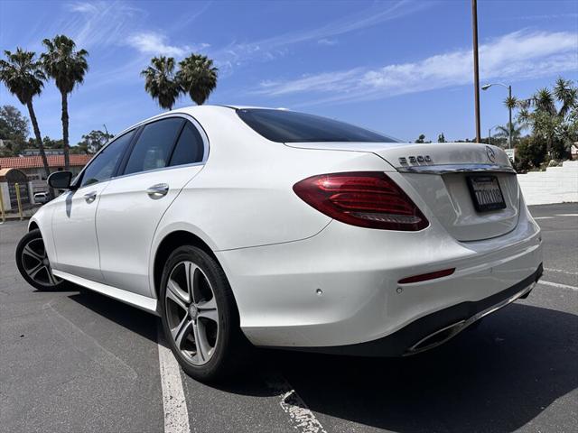 2017 Mercedes-Benz E-CLASS E 300 E 300 * TURBO * AMG SPORT PACKAGE * AMBIENT LIGHTS