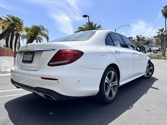 2017 Mercedes-Benz E-CLASS E 300 E 300 * TURBO * AMG SPORT PACKAGE * AMBIENT LIGHTS