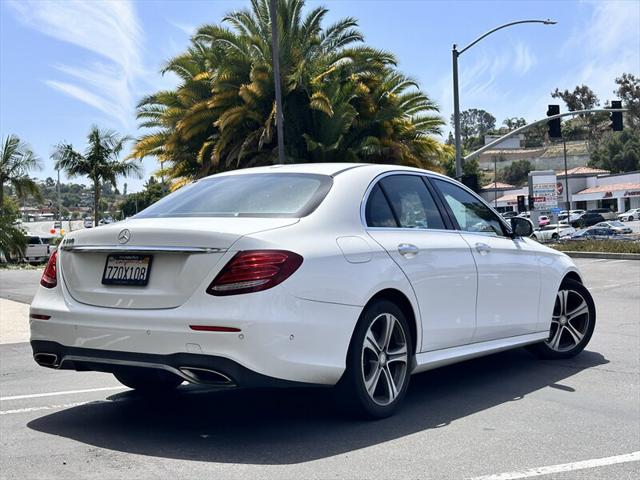 2017 Mercedes-Benz E-CLASS E 300 E 300 * TURBO * AMG SPORT PACKAGE * AMBIENT LIGHTS