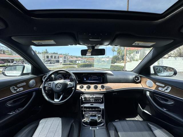 2017 Mercedes-Benz E-CLASS E 300 E 300 * TURBO * AMG SPORT PACKAGE * AMBIENT LIGHTS