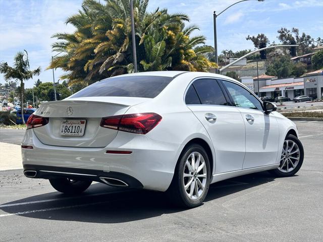 2020 Mercedes-Benz A 220 A 220 * AMBINET LIGHTING * MOONROOF *